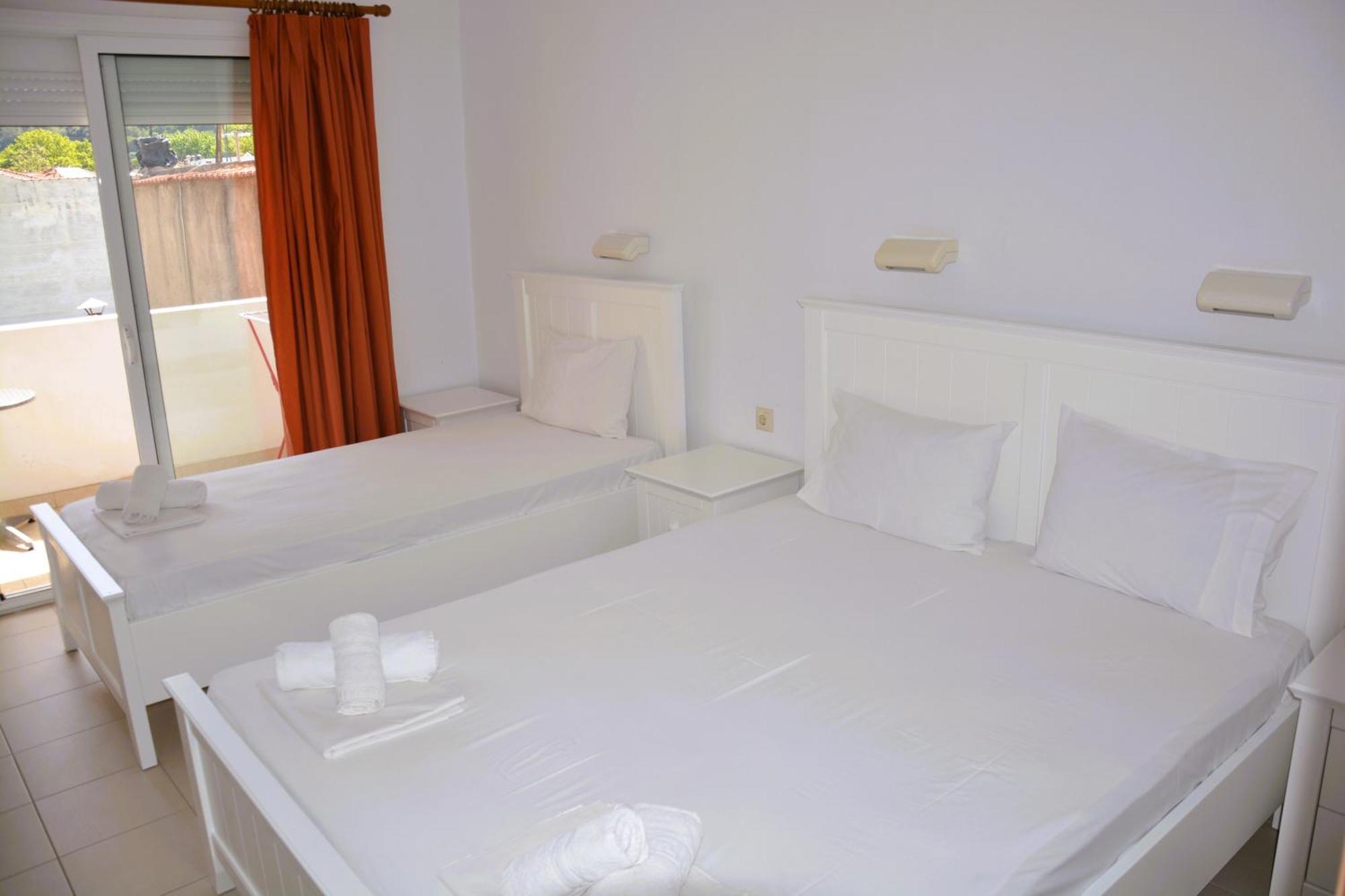 Dionyssos Hotel Limenas  Exterior photo